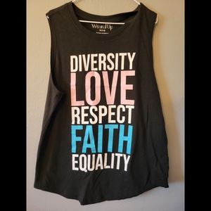 Womens Wound Up flow tank black size medium.